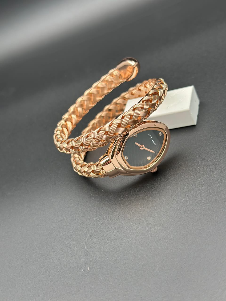 Elegant Rose Gold Women’s Bracelet Watch - Image 11